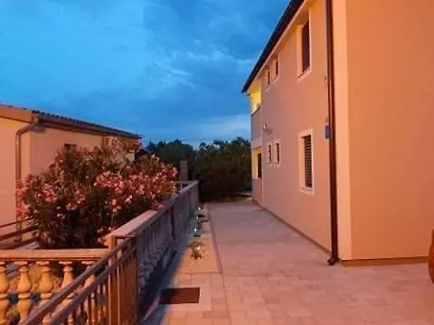 Apartment Pajo II Seline