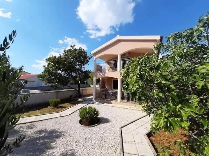 Apartment Pajo II Seline