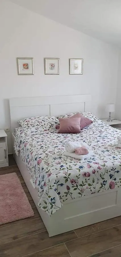 Apartment Pajo II Seline Croatia